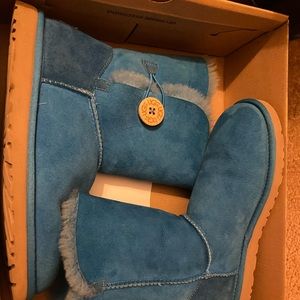 Blue Uggs